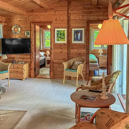 3 Bedroom Amazing In Prázdninový dům *